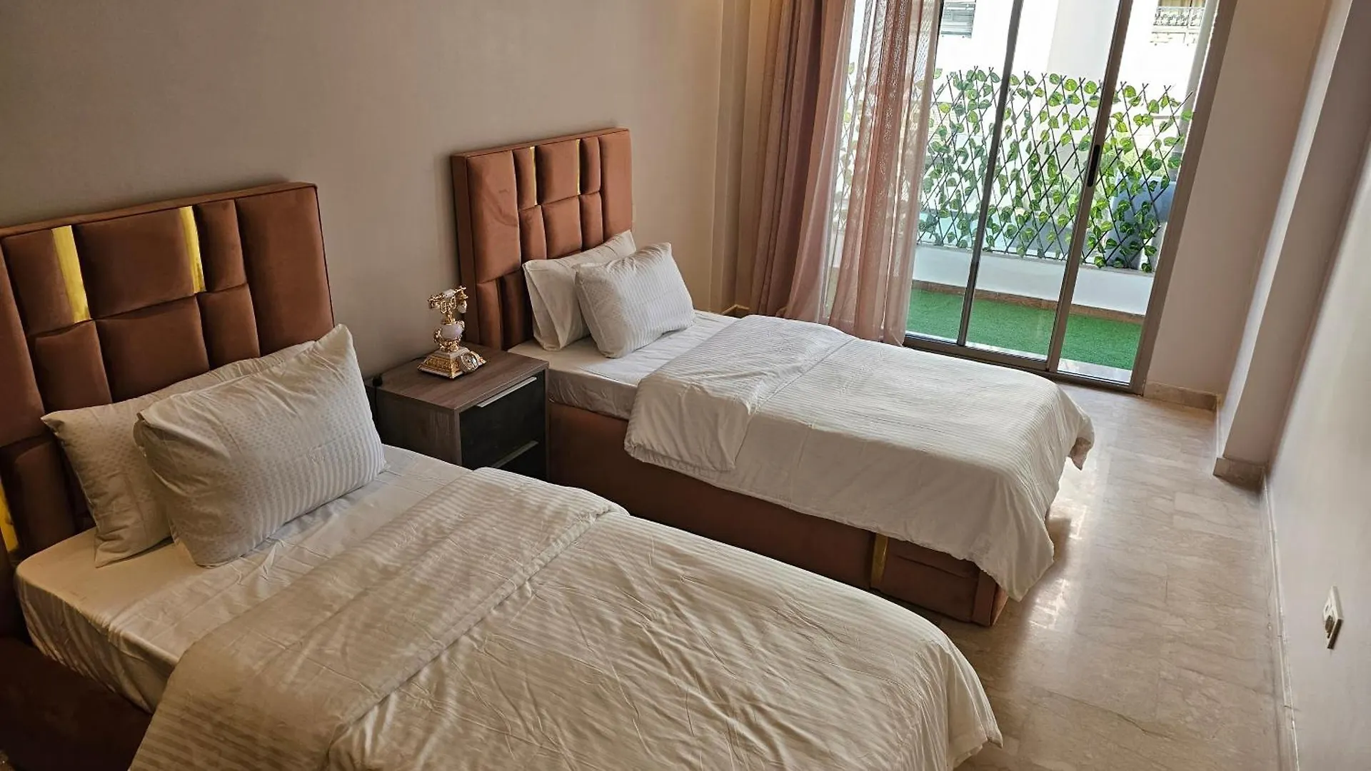 Modern 2Br, 2Ba Apartment With Sunny Balcony & Walk-In Closet, Premium Stay In Maarif Morocco