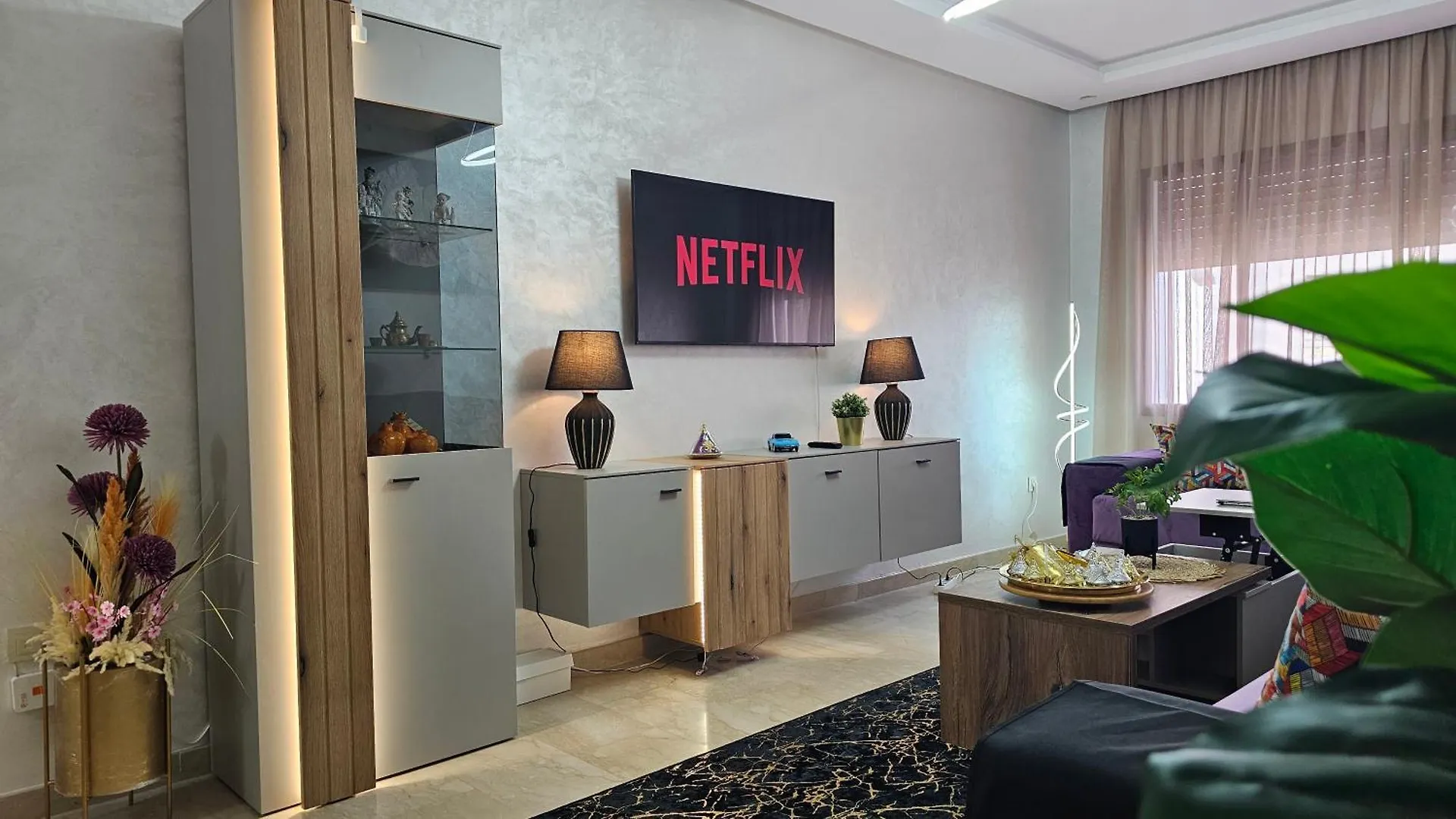 Modern 2Br, 2Ba Apartment With Sunny Balcony & Walk-In Closet, Premium Stay In Maarif