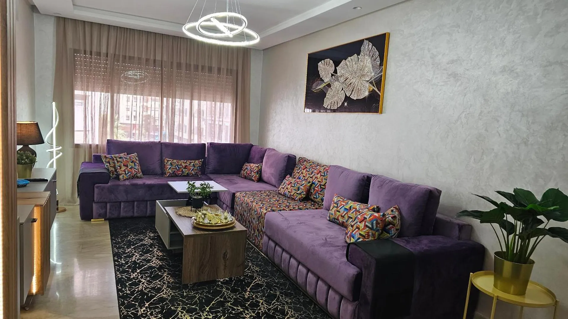Sweet Home 2 Bedroom, 2 Bath With Dressing Room & Balcony, Casablanca